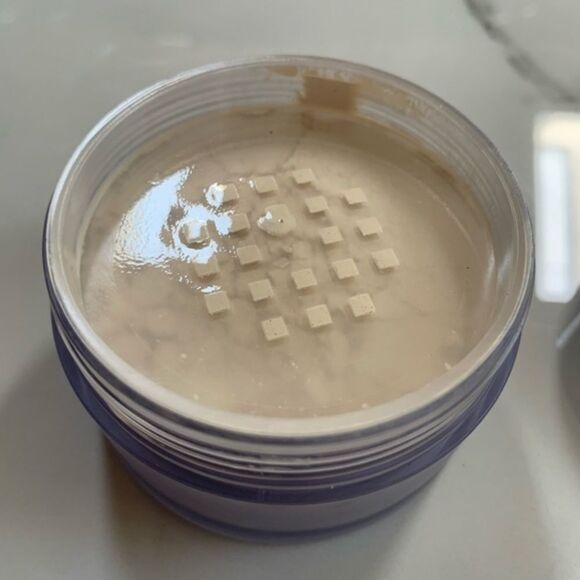 Laura mercier TRANSLUCENT
LOOSE SETTING POWDER
1 OZ. SEALED *FULL SIZE* - Picture 11 of 11